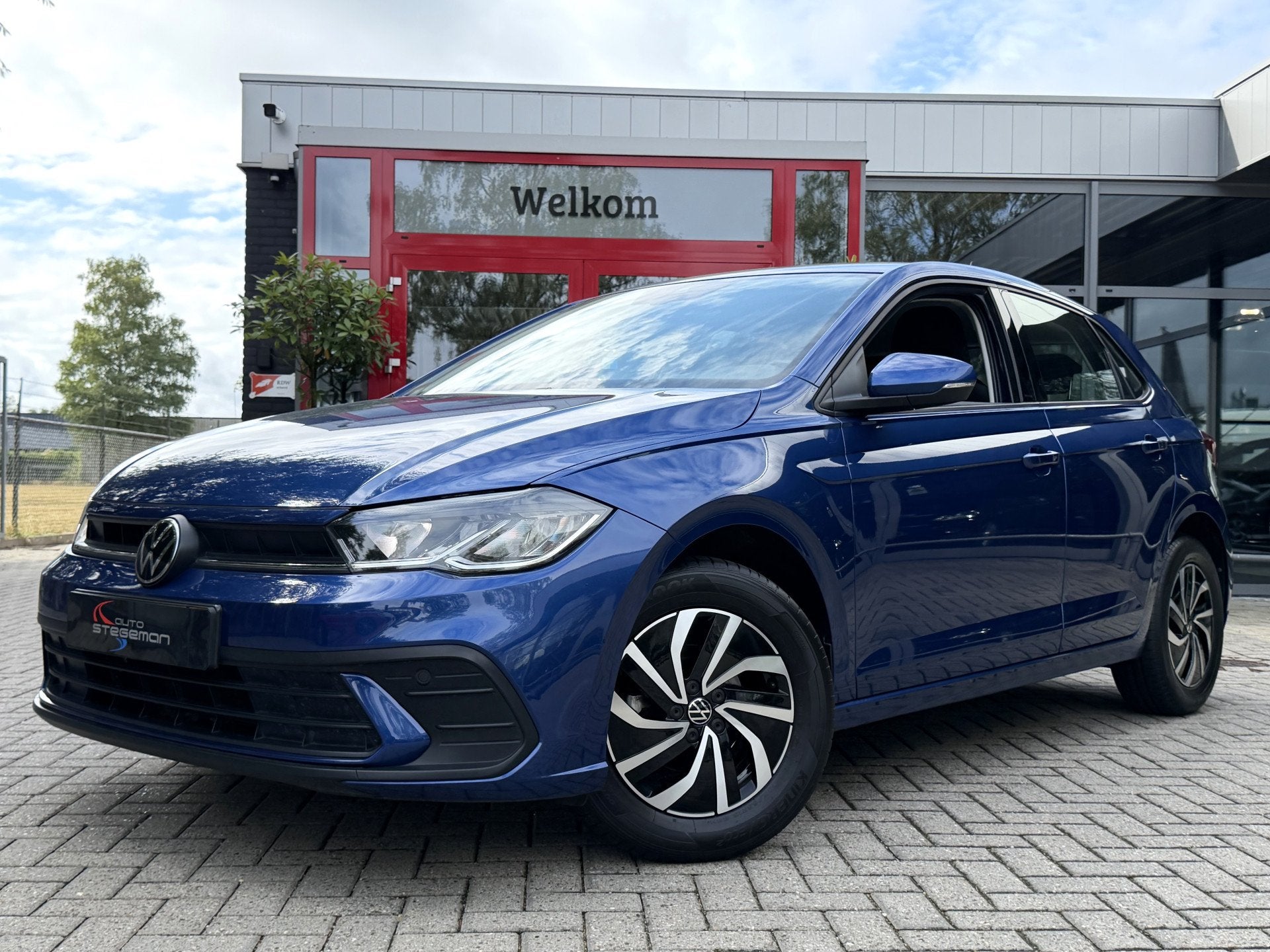 Volkswagen Polo 1.0 TSI LIFE *!* NAVIGATIE/ CARPLAY/ RADAR/, Voorwielaandrijving, Stof, Gebruikt, Euro 6