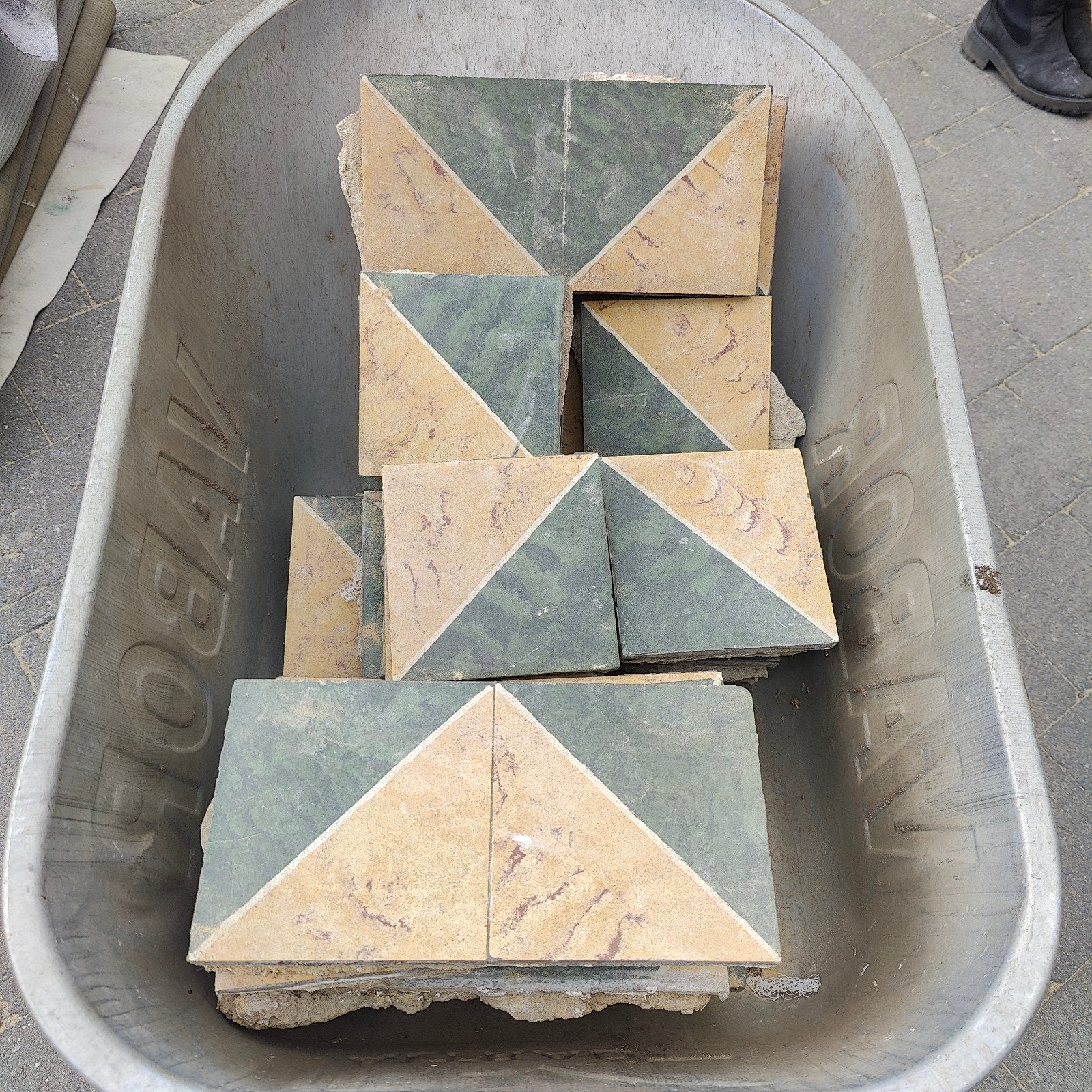 Oude patroon tegels 15 x 15, geel/groen, Doe-het-zelf en Verbouw, Tegels, Ophalen, Minder dan 20 cm, Minder dan 20 cm, Minder dan 5 m²