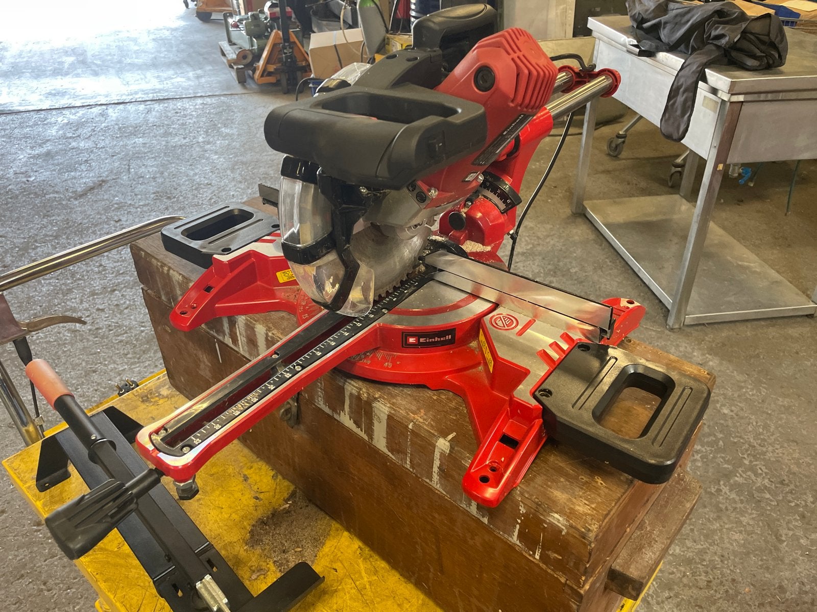 Einhell TC-SM 2131/1 Dual Afkort- en Verstekzaag, Ophalen, Zo goed als nieuw, Afkortzaag, 30 tot 70 mm