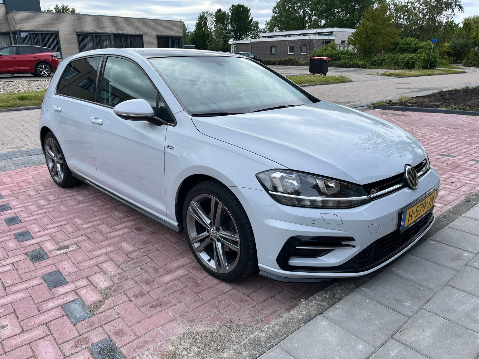 Volkswagen Golf 7 - 1.0 TSI 115pk 5D 2018 Oryx white pearl, Auto's, Voorwielaandrijving, Stof, 1145 kg, Zwart