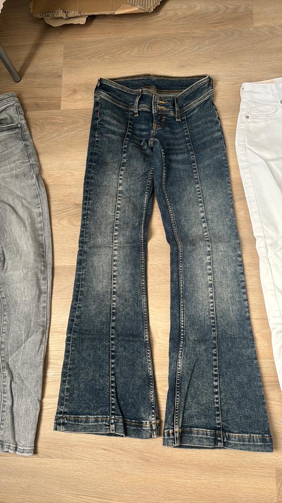 Monki Denim broek maat 32., Kleding | Dames, Broeken en Pantalons, Blauw, Ophalen of Verzenden, Zo goed als nieuw, Maat 34 (XS) of kleiner