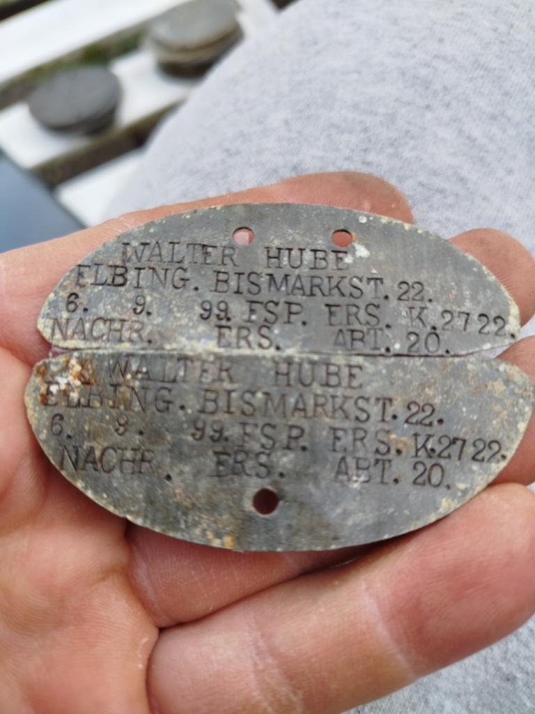 Walter hube Nachrichten artillerie Erkennungsmarke wo1 duits, Ophalen of Verzenden, Duitsland, Embleem of Badge