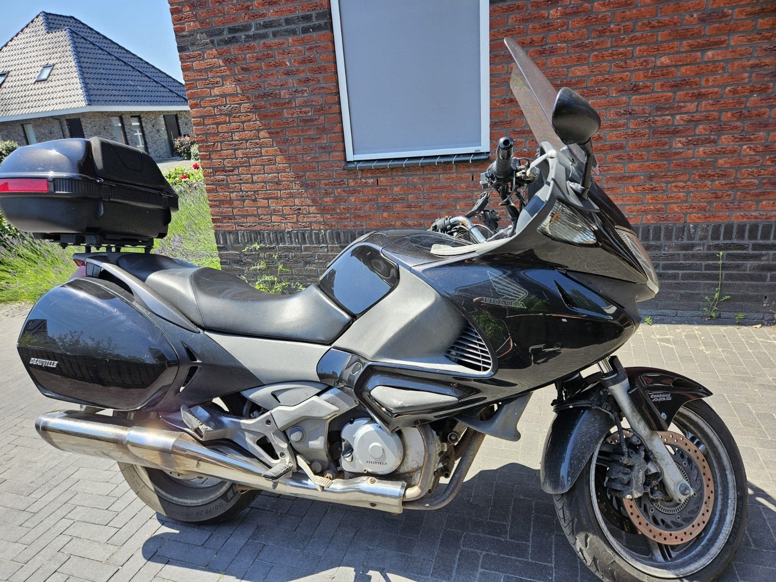 Honda Deauville NTV700 Toermotor met top/zijkoffers ABS, Motoren, Motoren | Honda, 700 cc, 2 cilinders, Motorrijbewijs A, Particulier