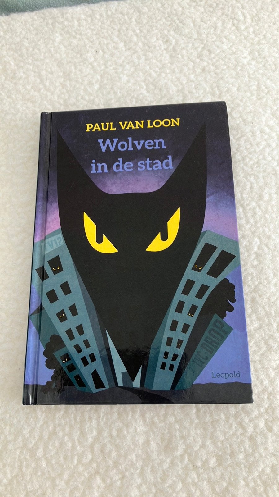 Wolven in de stad  ( kinderboek), Boeken, Ophalen of Verzenden, Zo goed als nieuw, Non-fictie