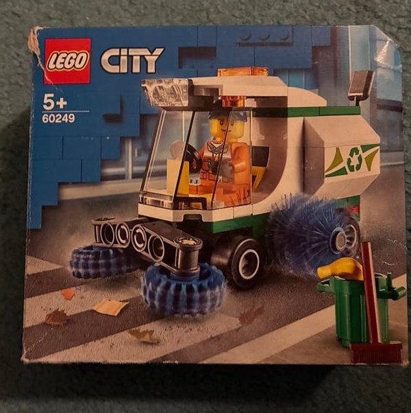 Lego City 60249 Veegwagen met minifiguur