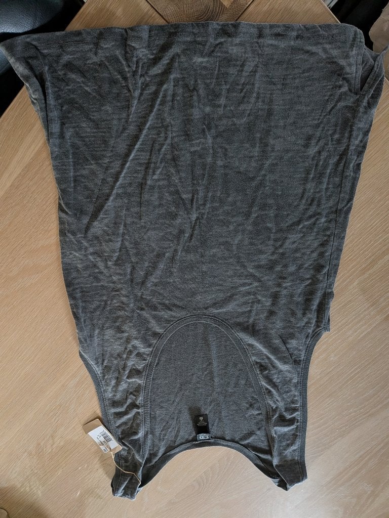 top maat m met kaartjes, Kleding | Dames, Tops, Maat 38/40 (M), Ophalen of Verzenden, Zo goed als nieuw, Zonder mouw