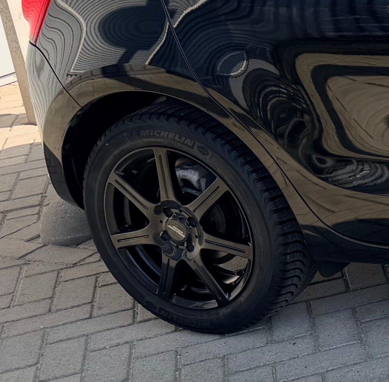 Suzuki swift model 2020 Lichtmetalen velgen met winterbanden, Auto-onderdelen, Gebruikt, Banden en Velgen, Personenwagen, Winterbanden