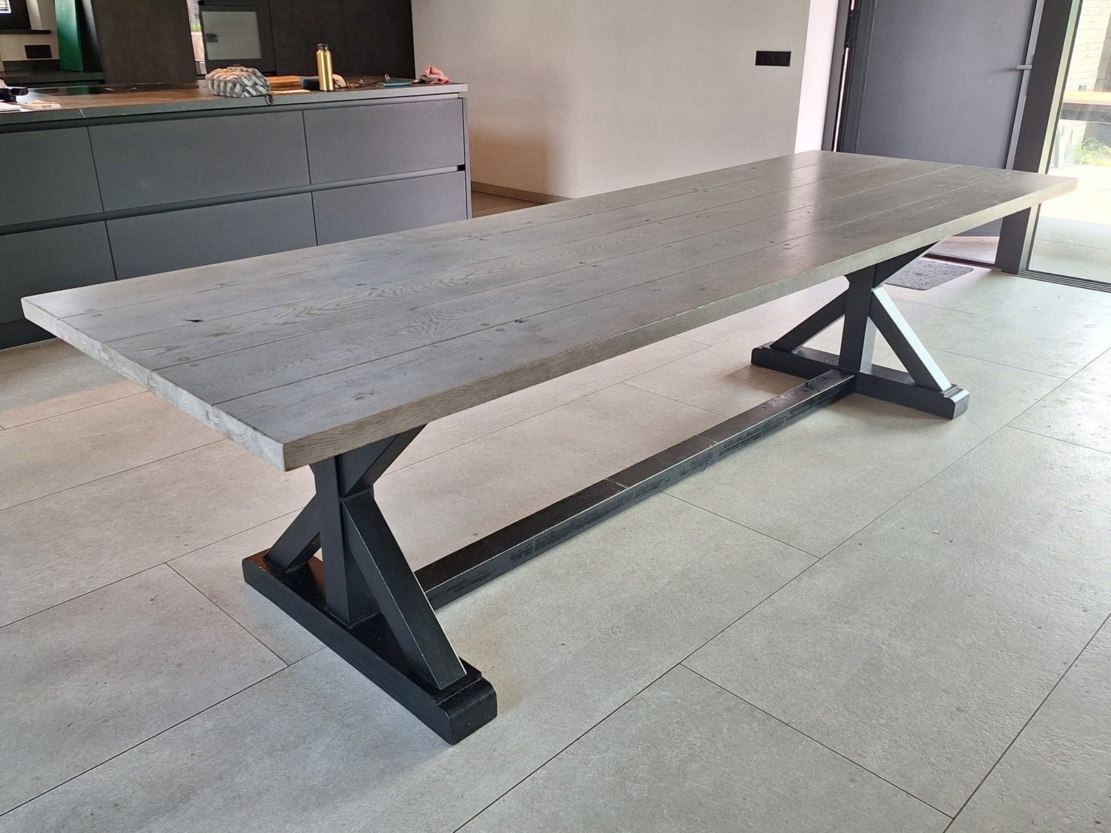 Robuuste eettafel met X-poten - Eikenhout, Huis en Inrichting, Tafels | Eettafels, Ophalen, Eikenhout, 200 cm of meer, 50 tot 100 cm