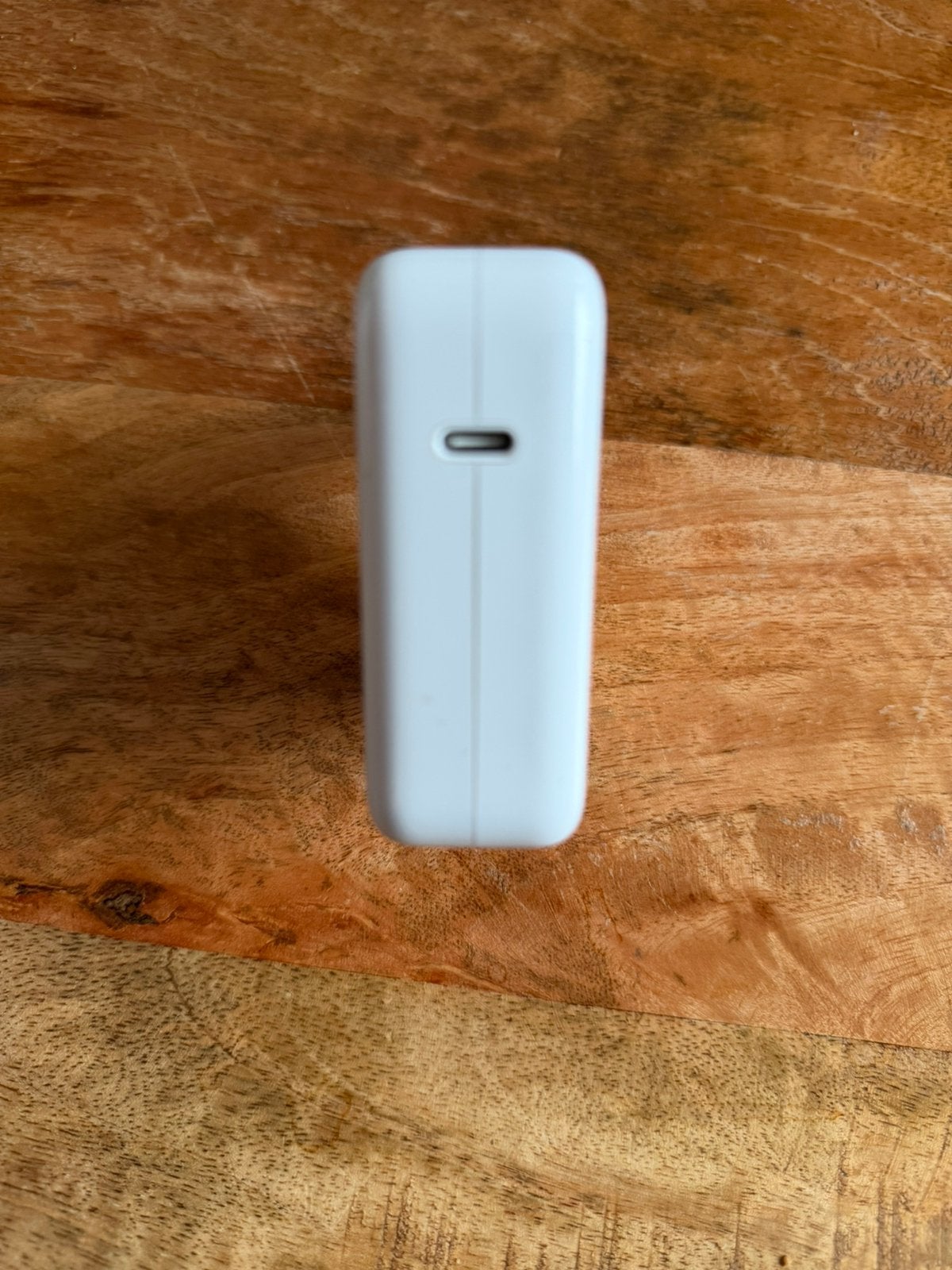 Apple 67w usb-c power adapter for MacBook