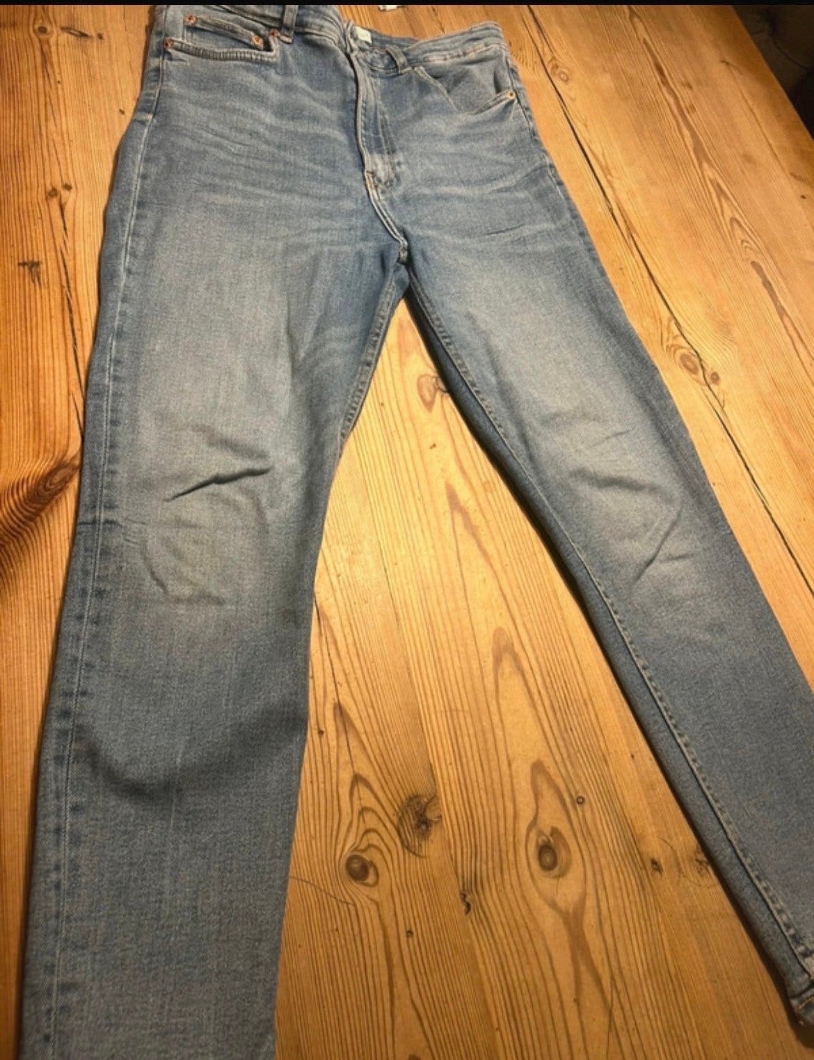 Zara jeans maat 42 Nog in prima staat, Kleding | Dames, Ophalen of Verzenden, Zo goed als nieuw, Blauw, W33 - W36 (confectie 42/44)