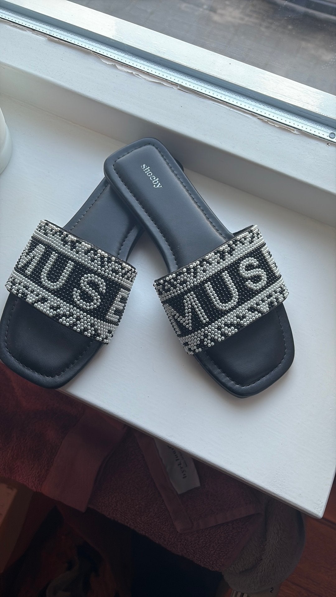 Slippers shoeby maat 36, Ophalen of Verzenden, Zo goed als nieuw