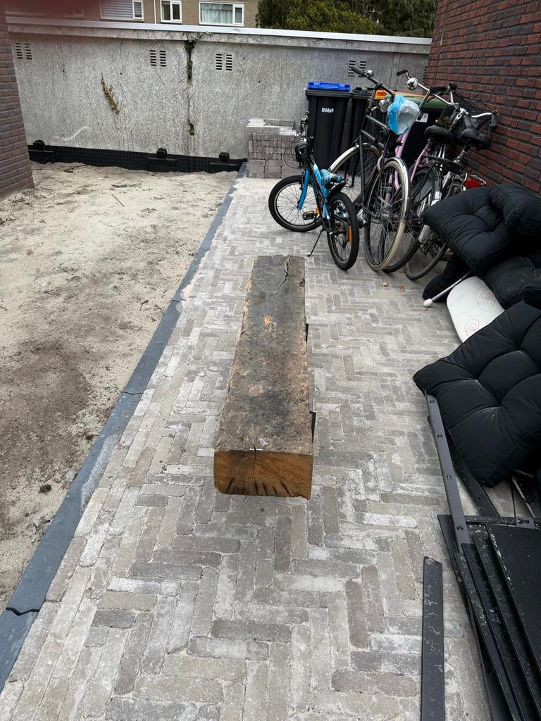 Stevig TV-meubel met houten bielzen onderstel - 150x25cm, Huis en Inrichting, Kasten | Televisiemeubels, Ophalen, Gebruikt, 100 tot 150 cm