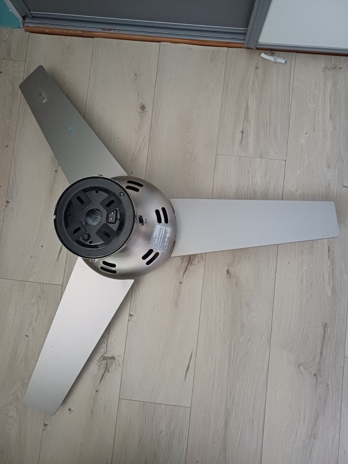 Plafondventilator met defect glas, Ophalen, Niet werkend, Plafondventilator
