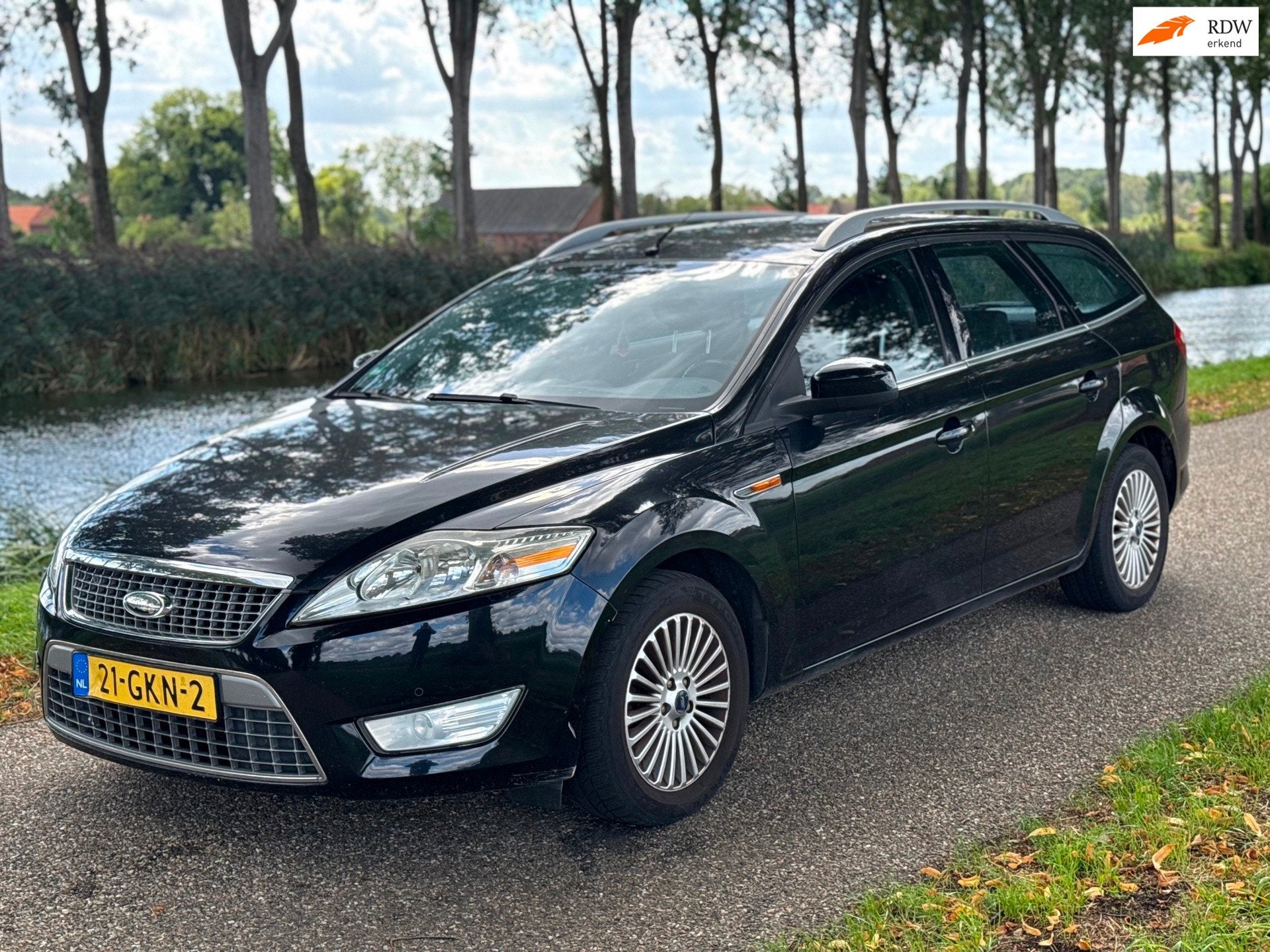 Ford Mondeo Wagon 2.0-16V Titanium|Airco|Navi|Trekhaak, Auto's, Gebruikt, Mondeo, Zwart, Handgeschakeld