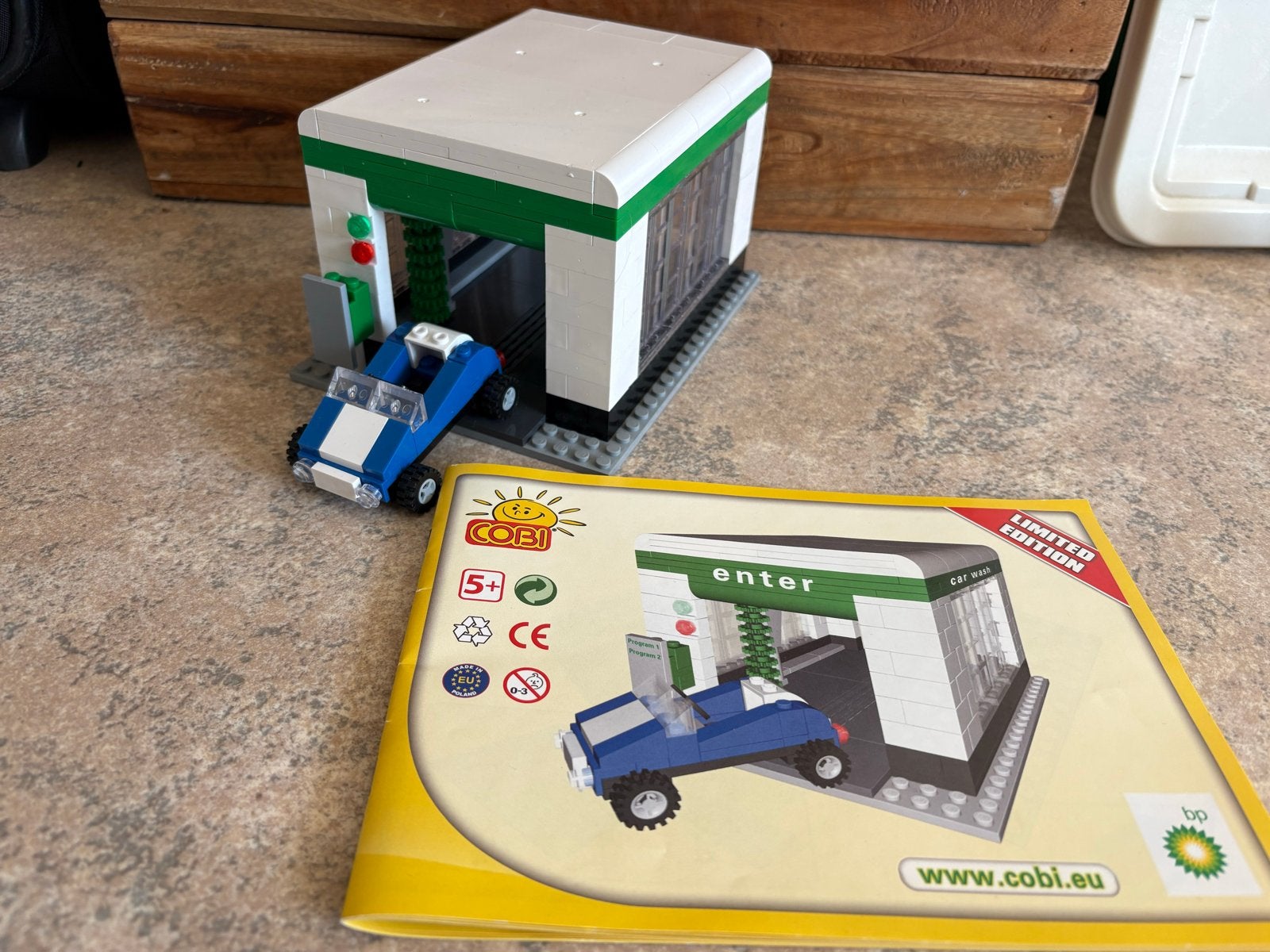 COBI Limited Edition Car Wash met auto, Ophalen of Verzenden, Zo goed als nieuw, Overige merken