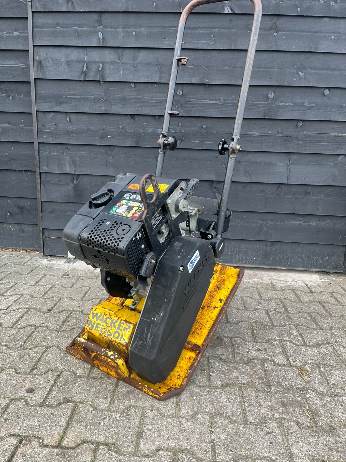 Wacker Neuson trilplaat, Ophalen, Zo goed als nieuw