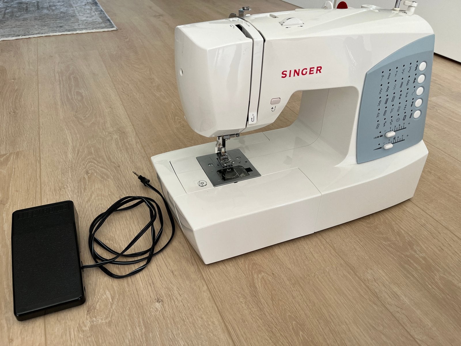 Singer 7422 Naaimachine - Nieuwstaat, Ophalen, Zo goed als nieuw, Naaimachine, Singer