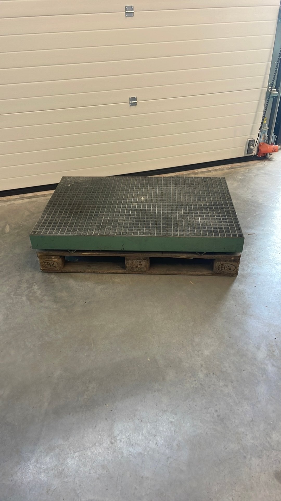 Te koop opvang bak voor olievaten, Ophalen of Verzenden