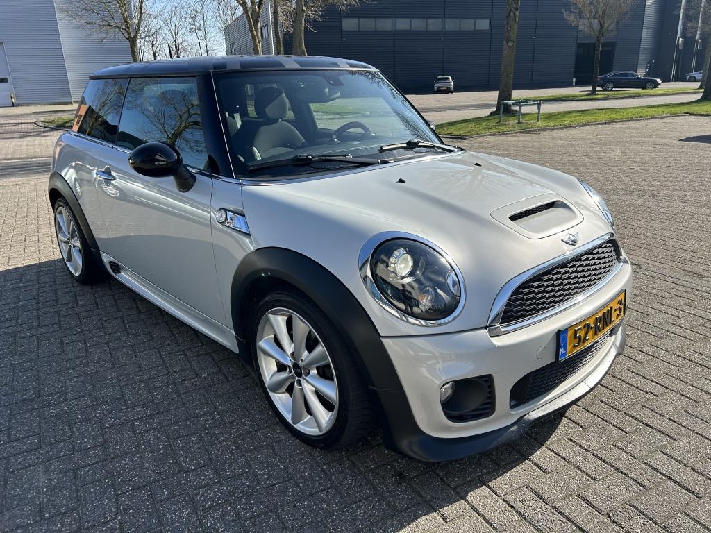 MINI Mini 1.6 Cooper S Chili John Works H&K CLIMA CRUISE NAP, Auto's, Mini, Euro 5, Gebruikt, Bluetooth, 4 cilinders