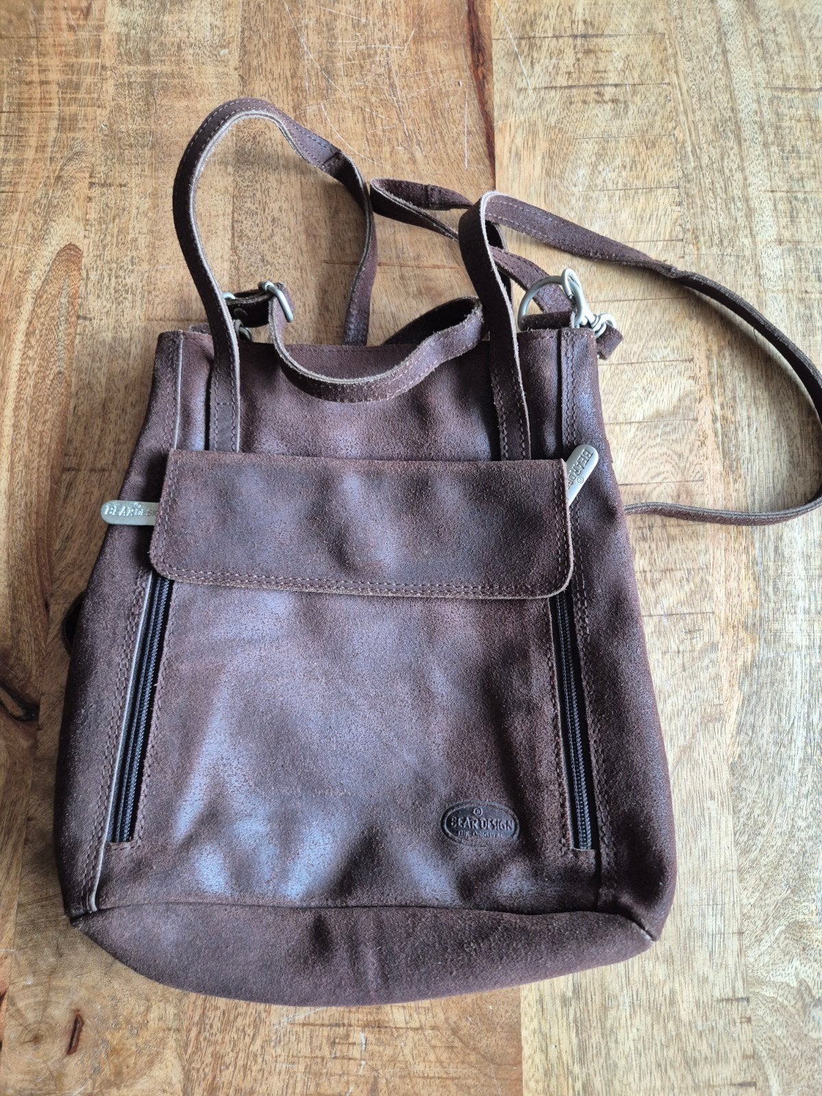 Bear design tas bruin suède kan als schouder of rugtas, Ophalen of Verzenden, Zo goed als nieuw, Bruin, Schoudertasje