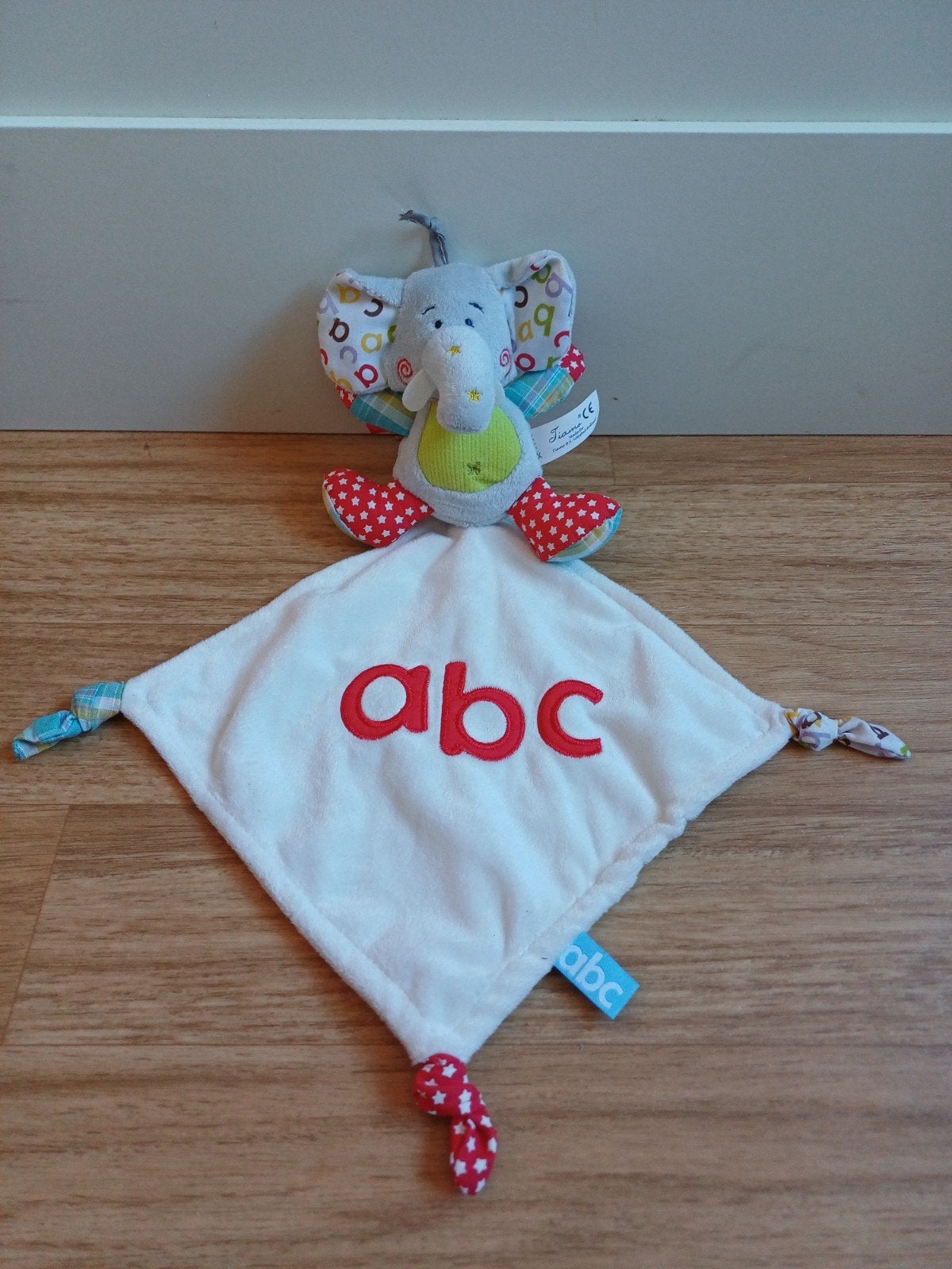 tiamo olifant abc a b c doekje knuffeldoekje wit, Ophalen of Verzenden, Zo goed als nieuw, Olifant