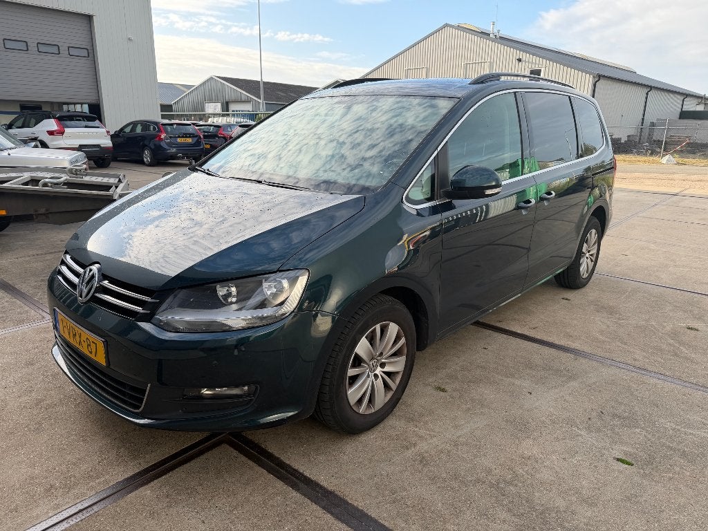 Volkswagen Sharan 2.0 TDI 103KW VAN 2011 NAVI CLIMA TREKHAAK, Auto's, Voorwielaandrijving, Euro 5, Stof, Zwart