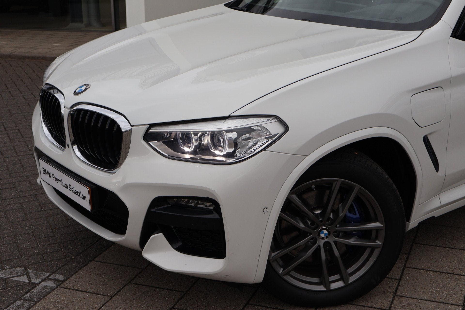BMW X3 xDrive30e High Executive M Sport Automaat / Panoramad, Gebruikt, 4 cilinders, Wit, Bedrijf