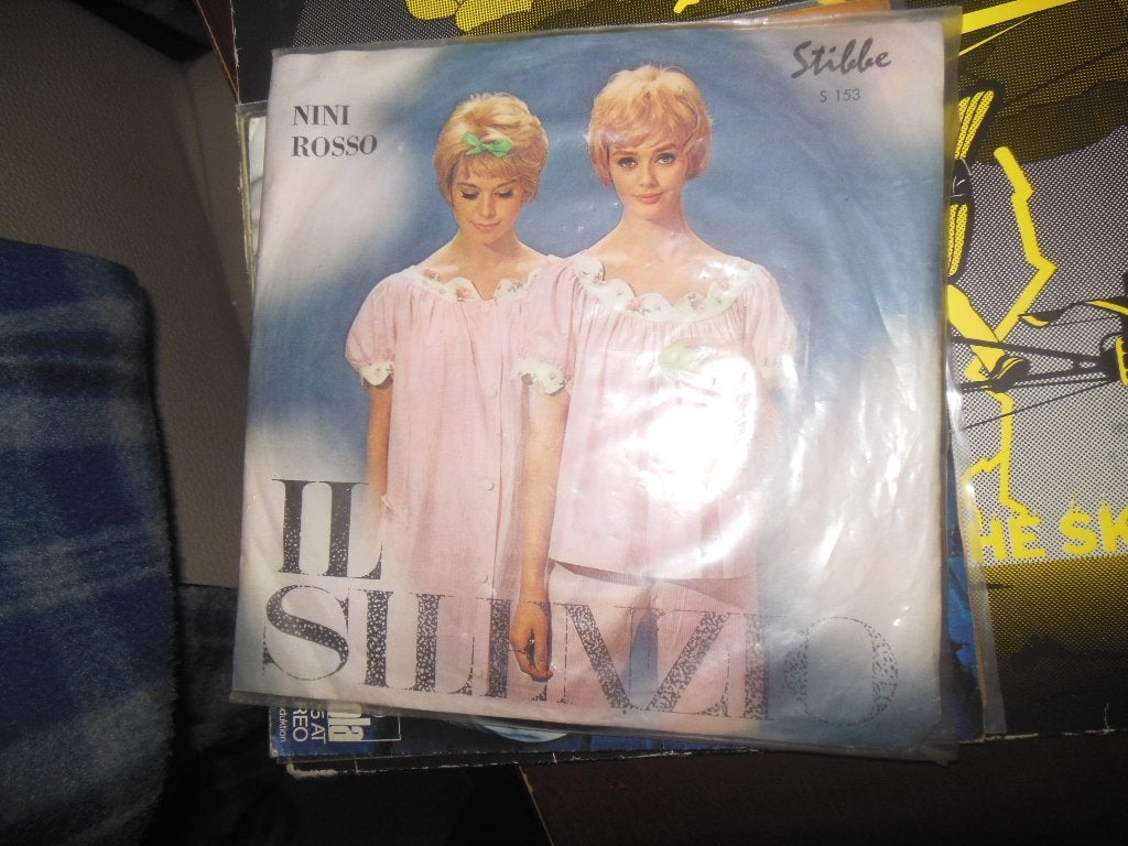 single nini rosso 45rpm jukebox vinyl stibbe records 7inch, Gebruikt, 7 inch, Ophalen of Verzenden, Pop