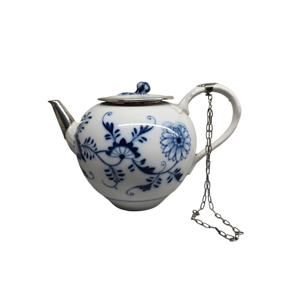Antiek Meissen zwiebelmunster theepot, 2e helft 19e eeuw, Ophalen of Verzenden