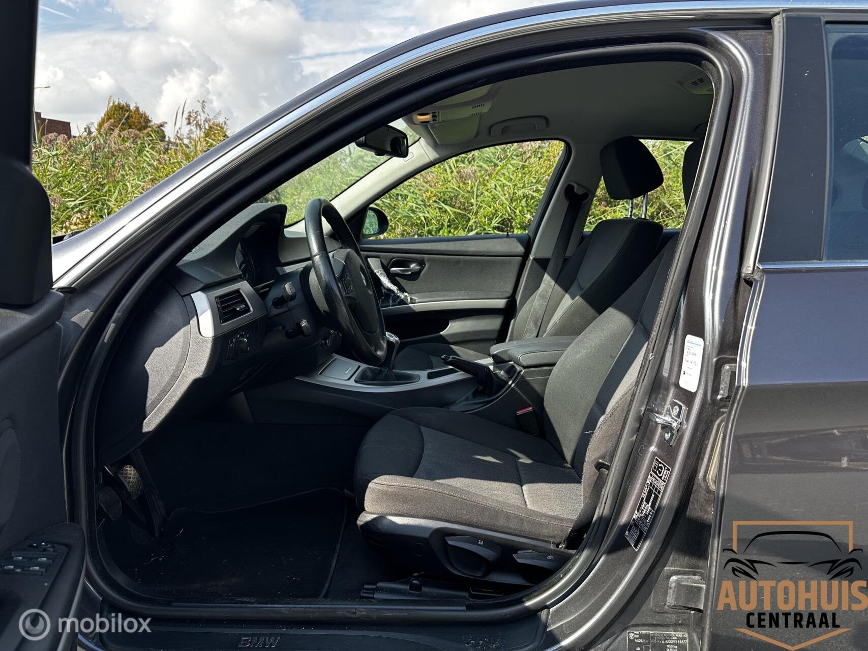 Foto 10 van BMW 3-serie 325i*MOTORSTORING*NwAPK*Airco*