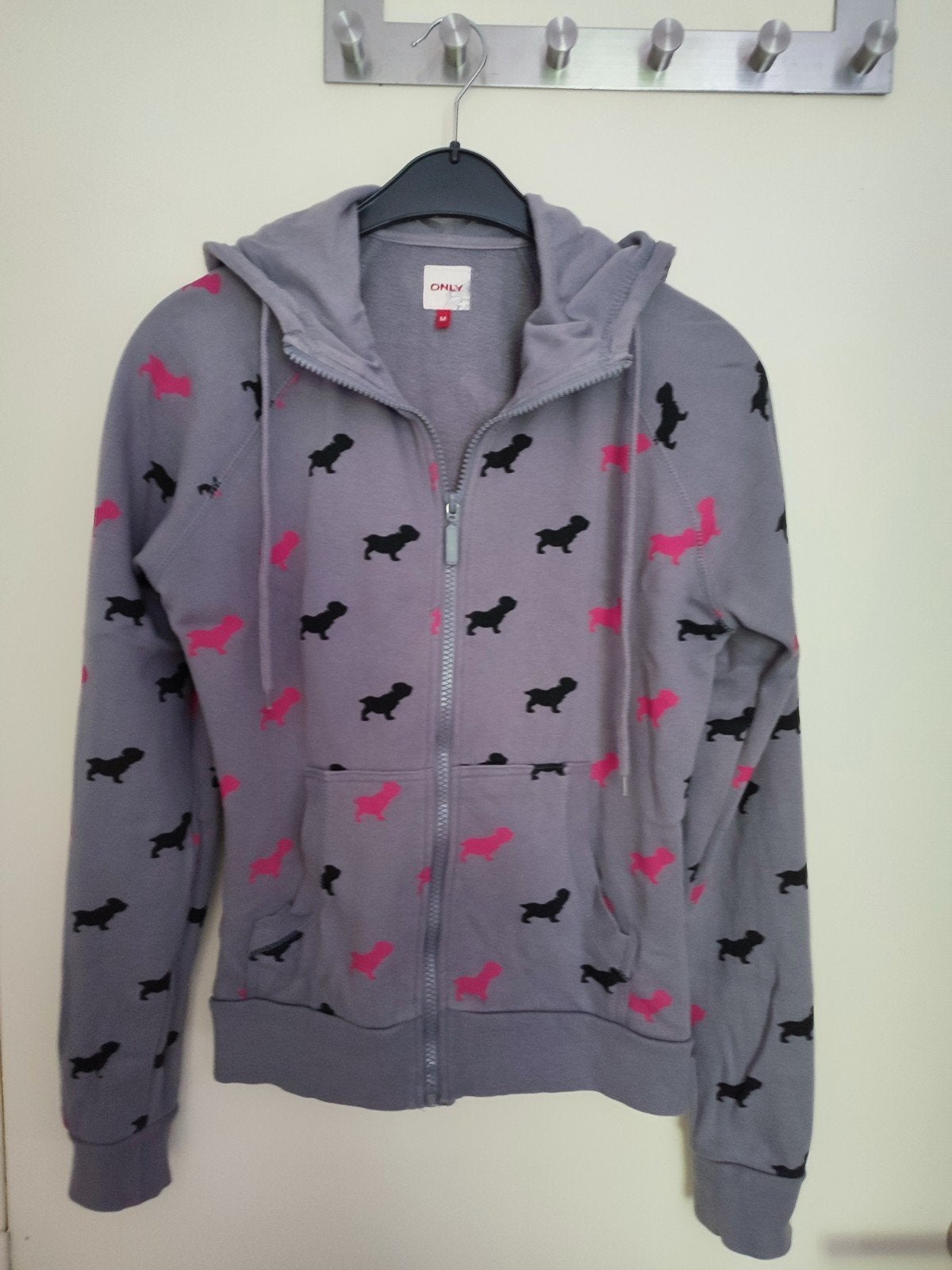 Only grijs vest met hondjes maat M, Maat 38/40 (M), Only, Ophalen of Verzenden, Grijs