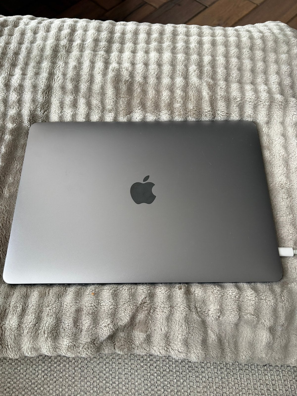 Foto 3 van MacBook Pro 13-inch (2018) – Intel Core i5 – 8 GB RAM