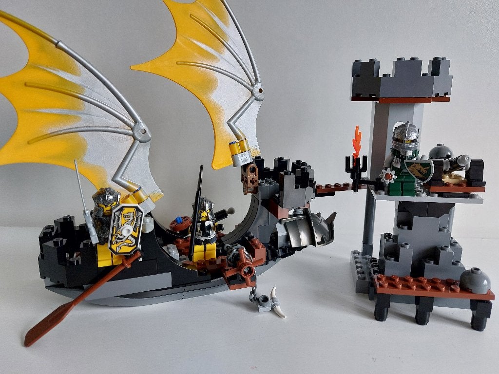 Lego Ridder / Castle - 8821 - Rogue Knight Battleship, Compleet, Lego, Ophalen of Verzenden, Zo goed als nieuw