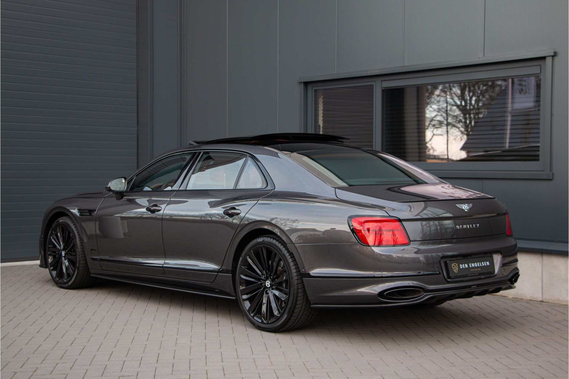 Bentley Flying Spur 6.0 W12 635PK | NL AUTO | BTW | Naim | M, Auto's, Bentley, Automaat, Dealer onderhouden, 2412 kg, Gebruikt