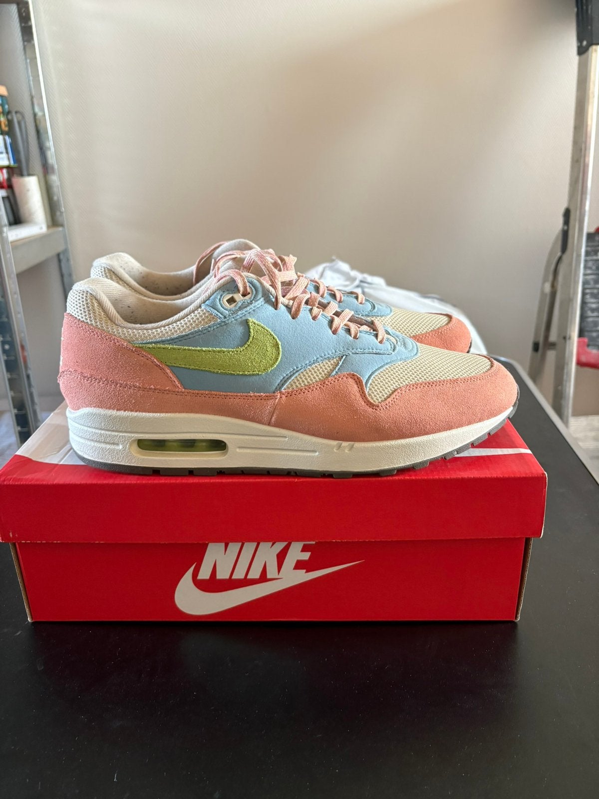 Nike Air Max 1 Madder Root - maat 45, Kleding | Heren, Schoenen, Overige kleuren, Ophalen of Verzenden, Sneakers of Gympen, Zo goed als nieuw