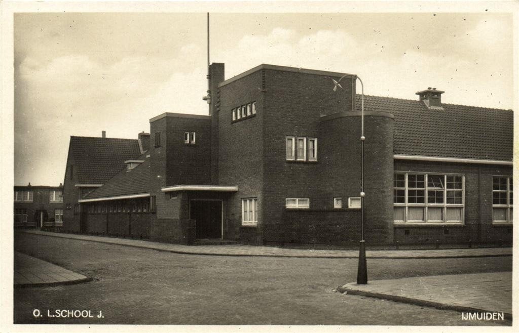O.L. School J. - IJmuiden - ongelopen, Verzamelen, Ansichtkaarten | Nederland, Ophalen of Verzenden, 1940 tot 1960, Ongelopen