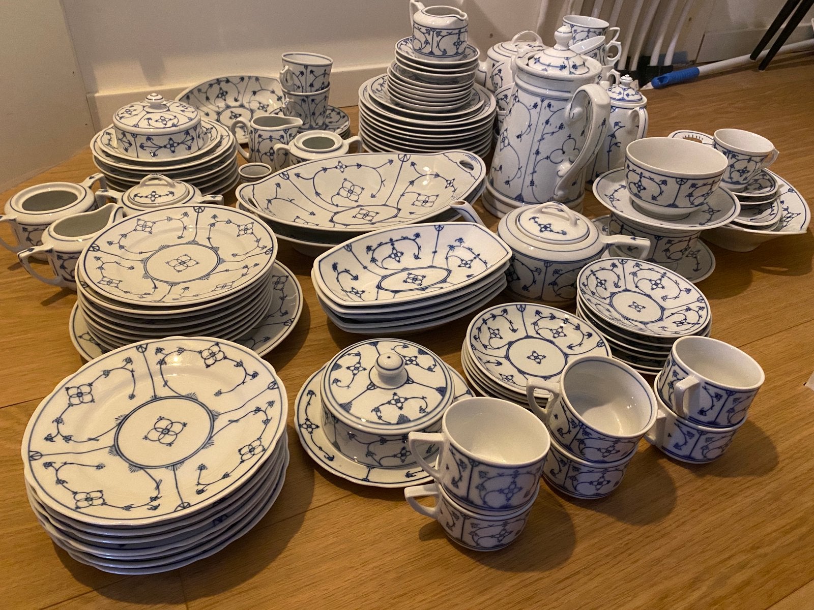 Veel Jäger Blau Saks porseleinen servies, Antiek en Kunst, Ophalen