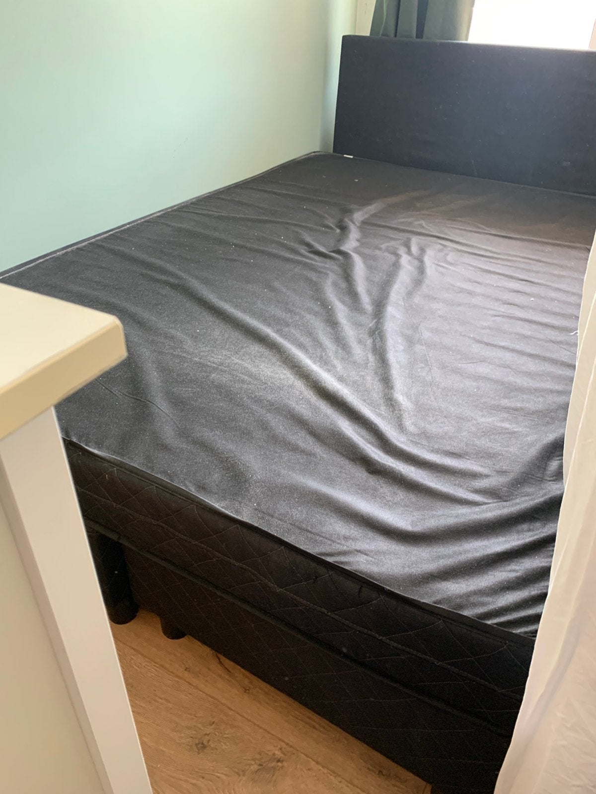 Boxspring, Huis en Inrichting, Ophalen, Gebruikt, 140 cm, Twijfelaar