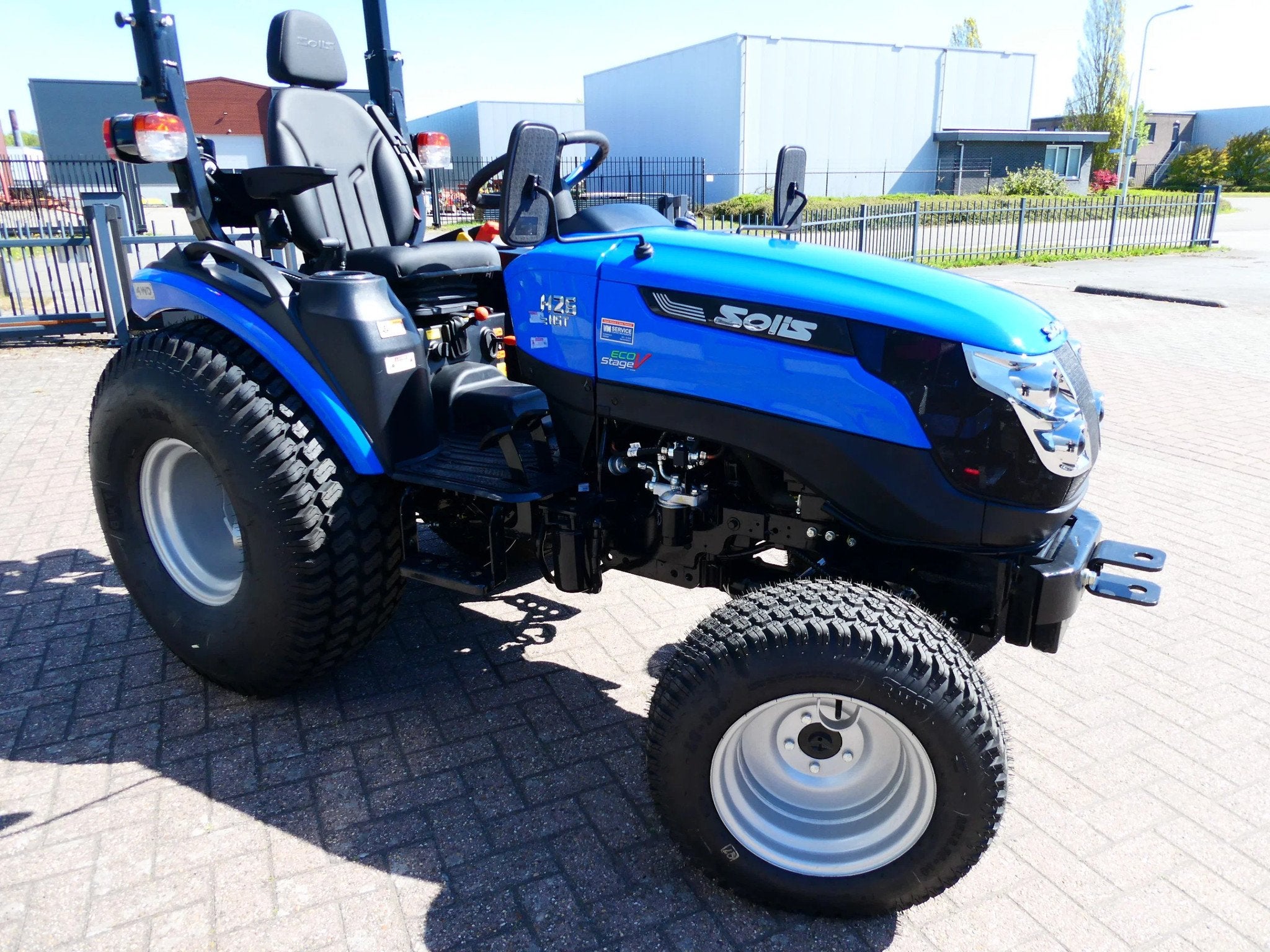 Solis 26 4wd HST / 0002 / Hoge Gazonwielen, Overige merken, Gebruikt, De Maalstroom 3
8255 RN  Swifterbant, VM Service