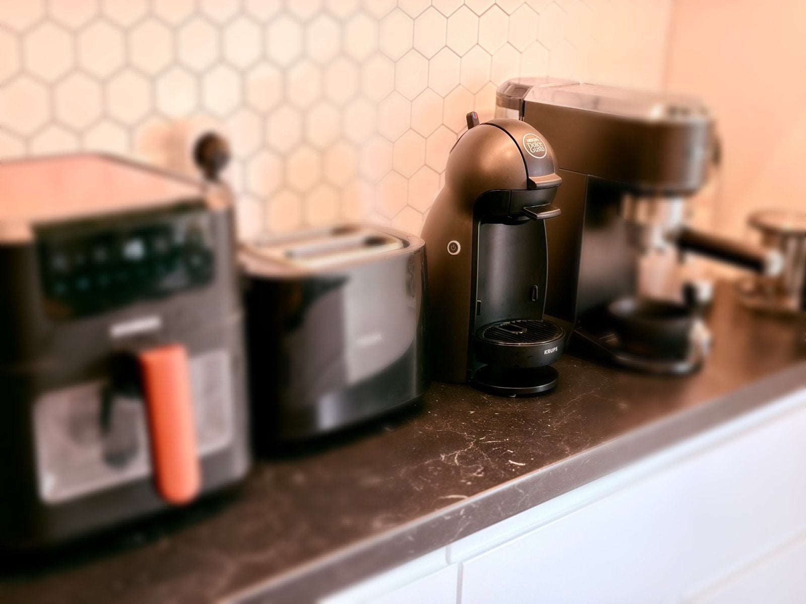 Nescafe Krups Dolce Gusto koffiezetapparaat - Zwart, Koffiemachine, Ophalen of Verzenden, Zo goed als nieuw, 1 kopje