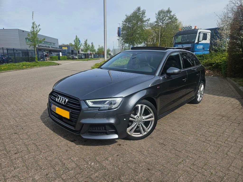 Bomvol! Audi A3 1.5 TFSI 3x S-Line Pano/Massage/Leer/Camera, Auto's, Audi, Automaat, Achterwielaandrijving, Zwart, 150 pk