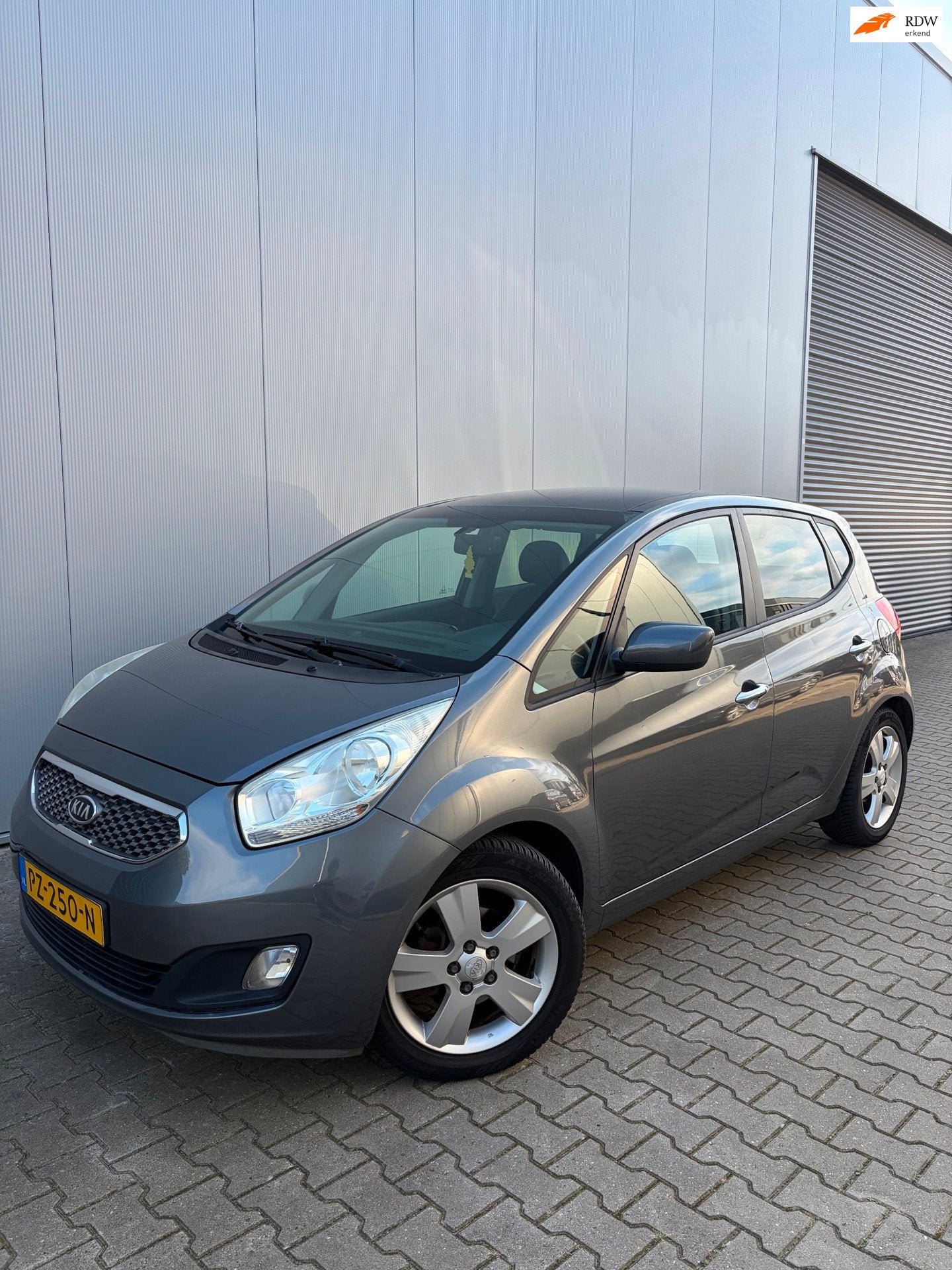 Kia Venga 1.6 CVVT X-ecutive| Autotmaat|Keyless|Panorama, Auto's, 125 pk, 1591 cc, 4 cilinders, Leder en Stof