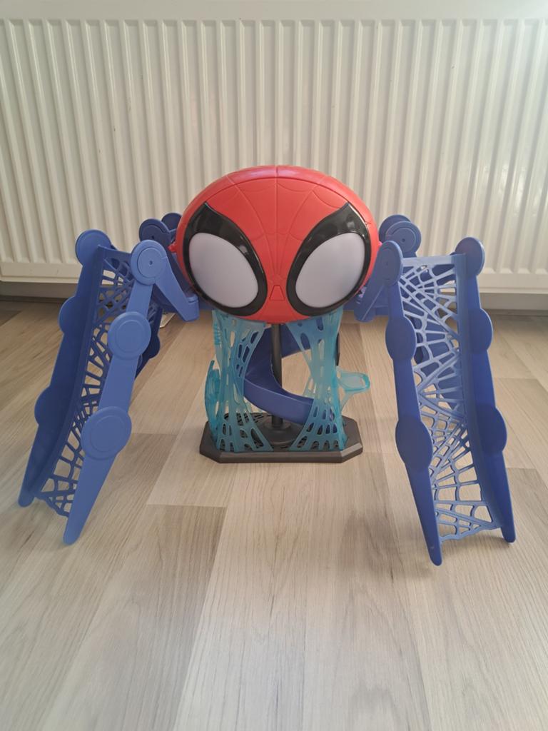 Uitgebreide Spidey en vrienden collectie met hoofdkwartier, Ophalen