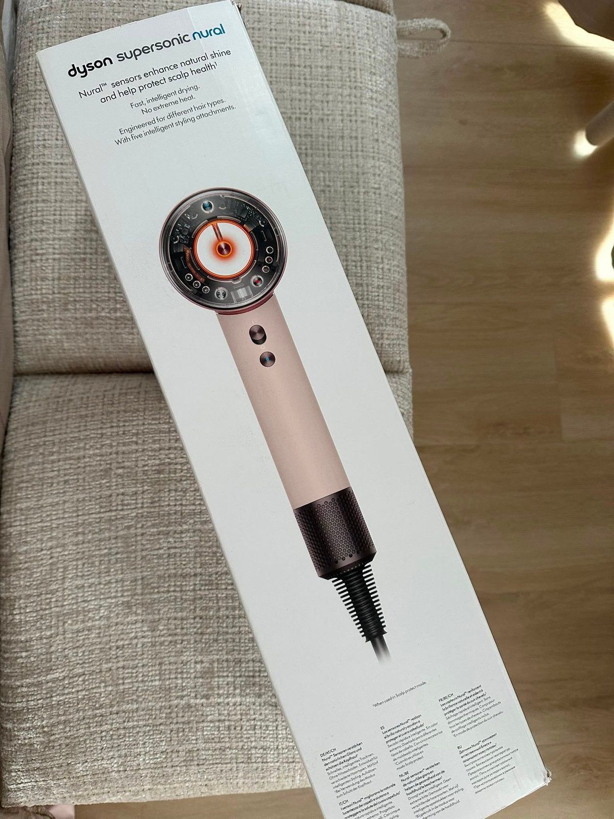 Dyson supersonic nural pink/ceramic, Ophalen of Verzenden, Zo goed als nieuw, Föhn of Haardroger
