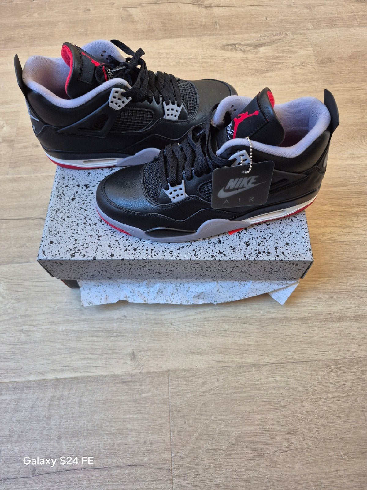 Nike Air Jordan 4 Retro Black/Fire Red-Cement Grey, Kleding | Heren, Zwart, Nieuw, Ophalen of Verzenden, Sneakers of Gympen