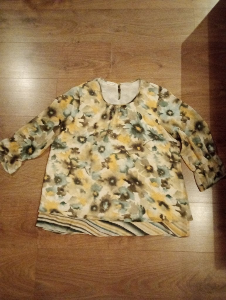 Mooie gele bloemetjes blouse mt L Gerry Weber, Geel, Maat 42/44 (L), Ophalen of Verzenden, Zo goed als nieuw