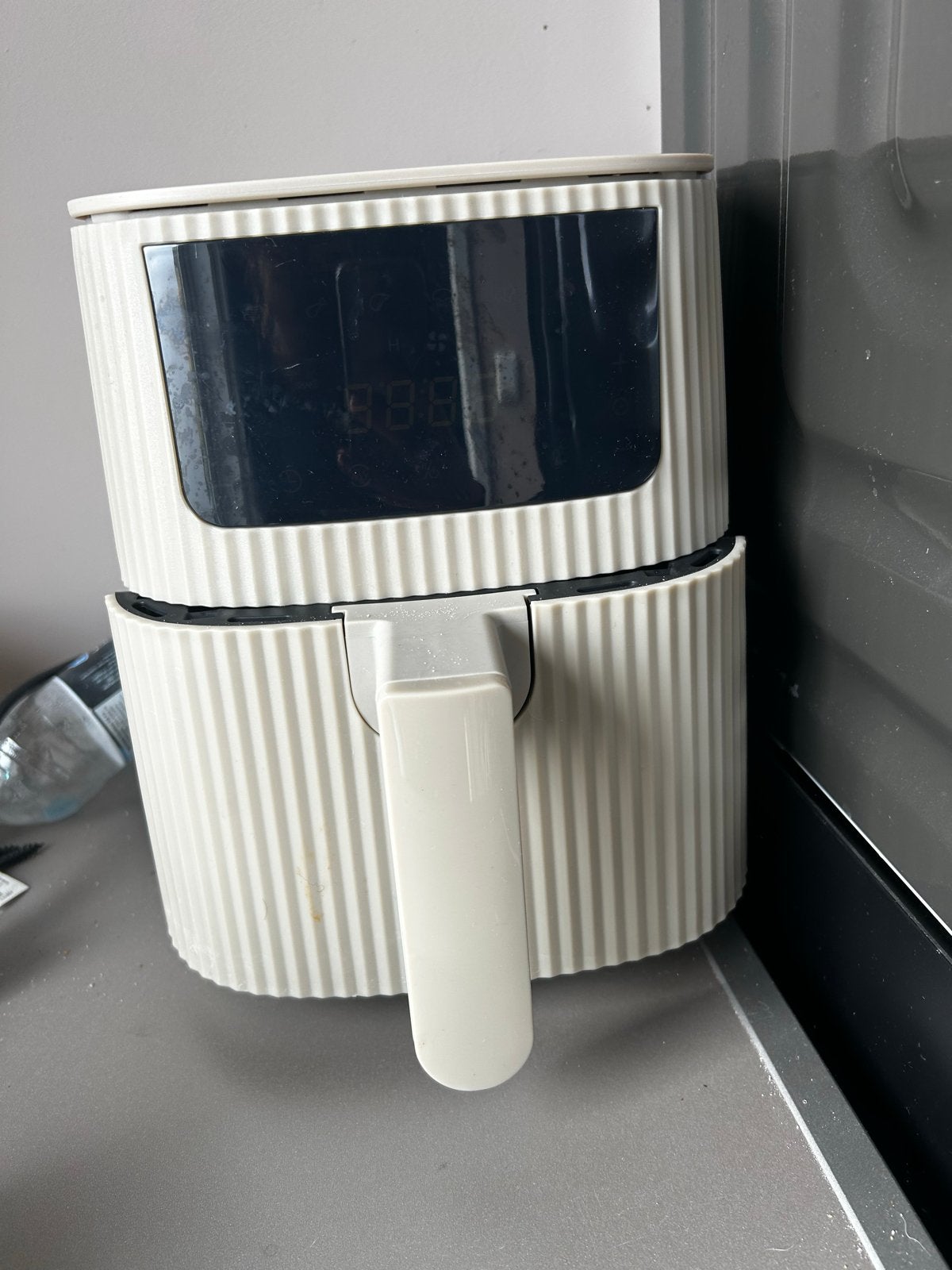 Compacte Airfryer - Wit - Zo goed als nieuw, Witgoed en Apparatuur, Ophalen of Verzenden, Zo goed als nieuw, Airfryer, 750 t/m 999 gram