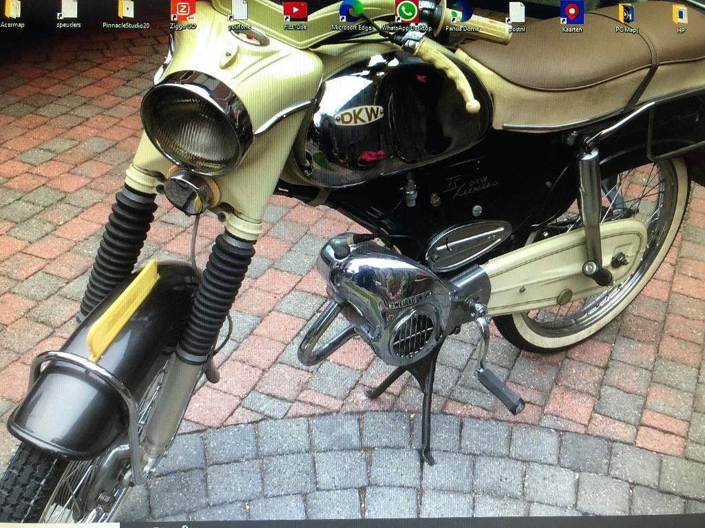 DKW bromfiets VERKOCHT, Fietsen en Brommers, Brommers | Oldtimers, Maximaal 45 km/u, 50 cc, 3 versnellingen, Ophalen