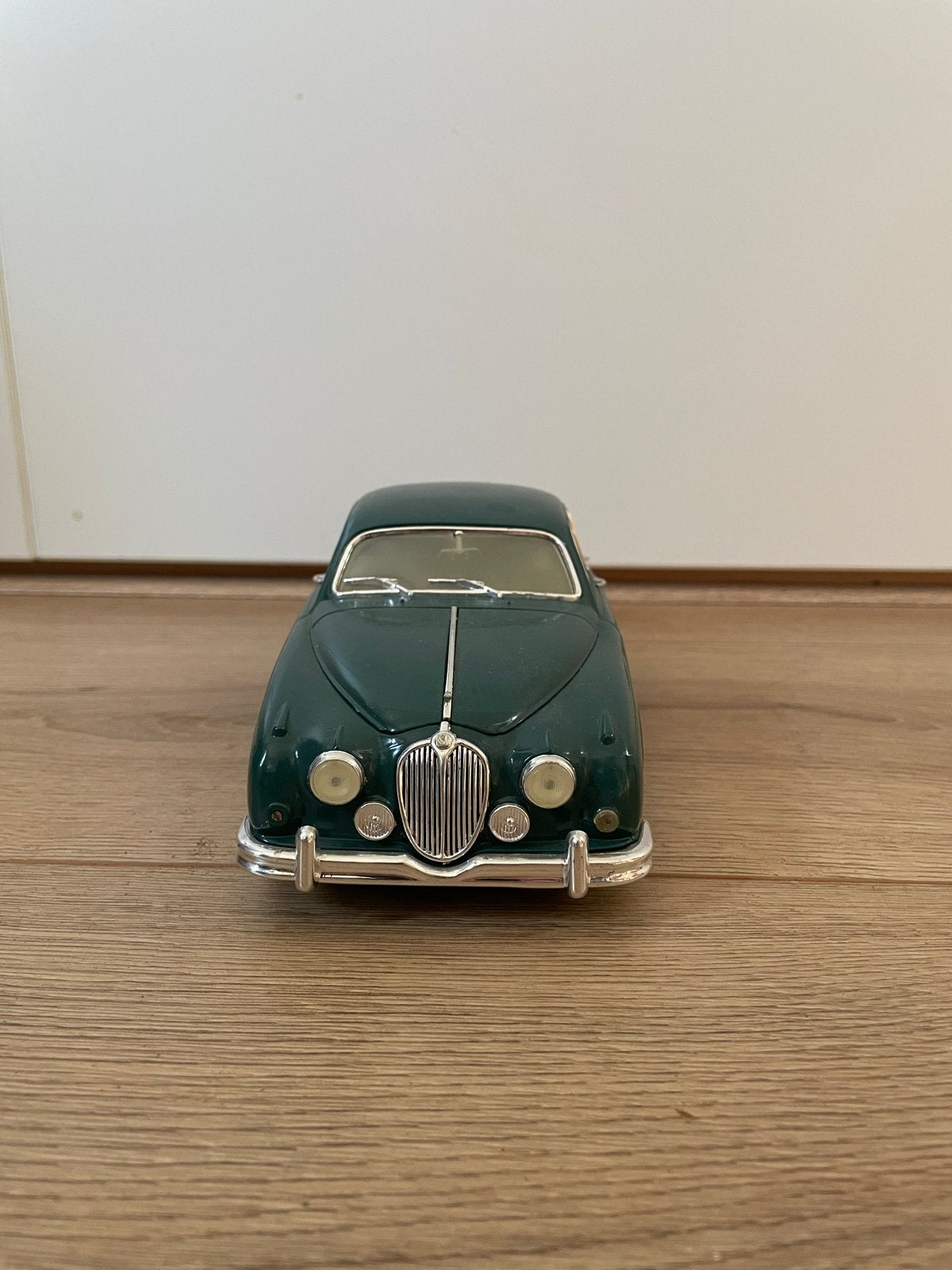 Jaguar Mark 2 1959 Schaalmodel 1:18 - Maisto, Hobby en Vrije tijd, Modelauto's | 1:18, Ophalen of Verzenden, Zo goed als nieuw