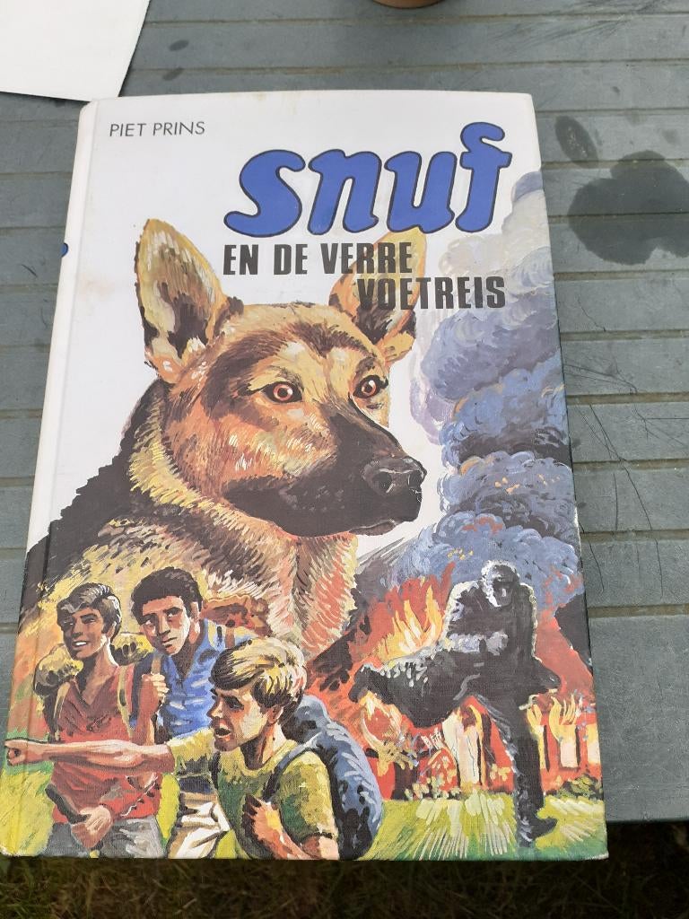 BOEK.....SNUF EN DE VERRE VOETREIS, Verzenden, Zo goed als nieuw